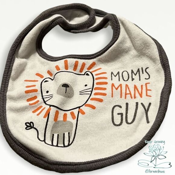 Bundle Sale 3 for $15 | Set of Feeding Bibs - "Mom's Mane Guy" & Lion Bib - Picture 4 of 9